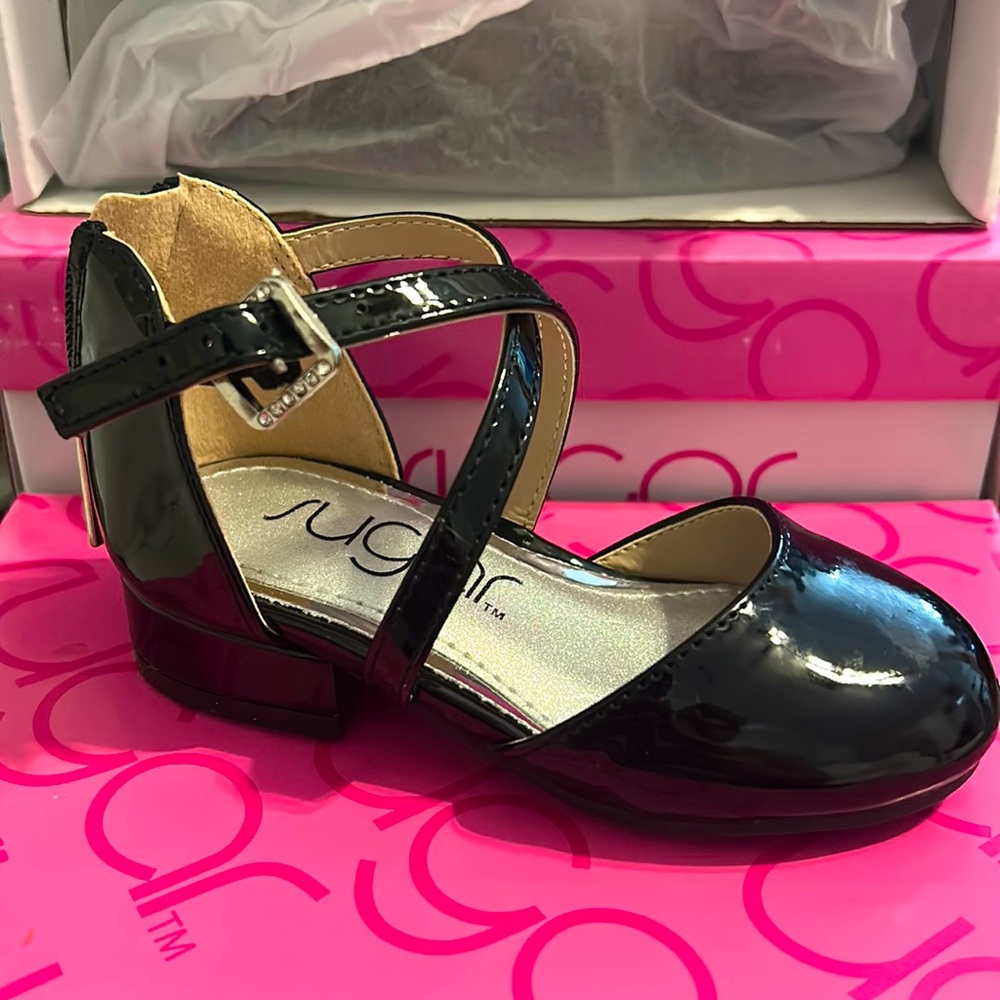 Sugar Lil powder black toddler dress shoes. Size 6M